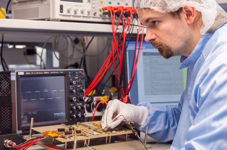 Ground Support Equipment (GSE) for star sensors