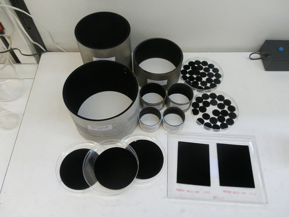 Ultra-black coatings — Glavkosmos