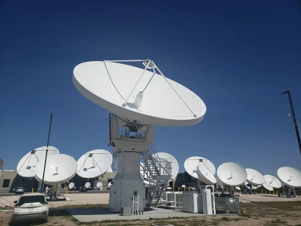9.2m Satcom Antenna — Calian (SatService), photo 2