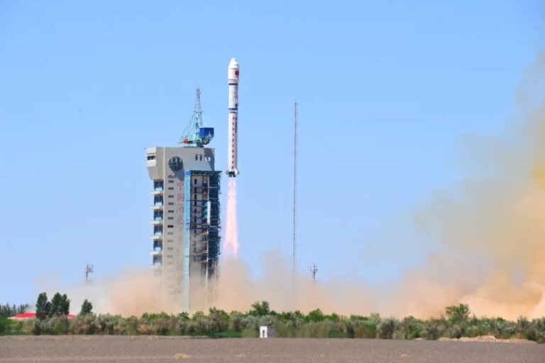 Three-Body Computing Constellation Satellite (Star Computing / Mission 021)