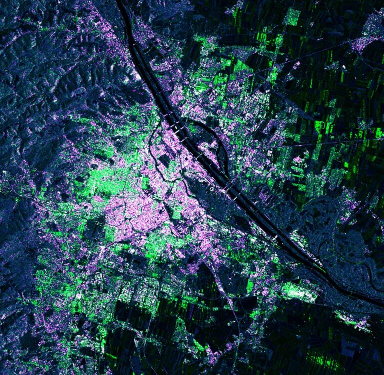 Satellite Optical Systems for Earth Observation
