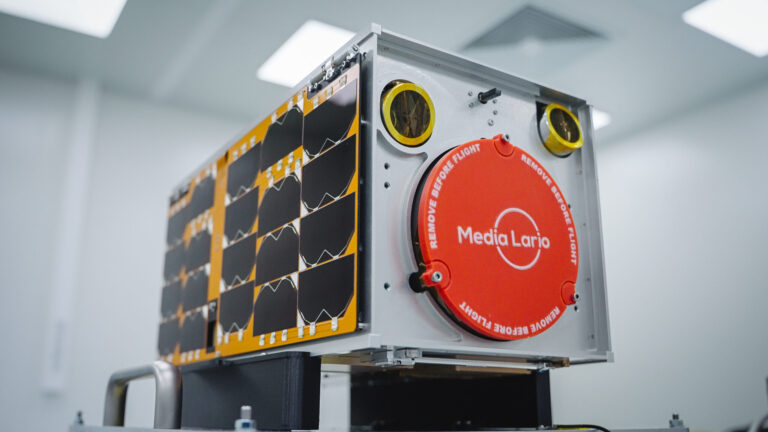 16U CubeSat Bus