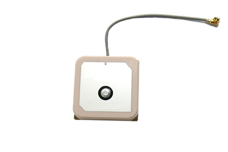 EXA GCA01 – Compact GNSS Active Patch Antenna