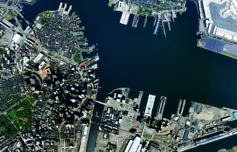 Hyperspectral Earth Observation Satellite