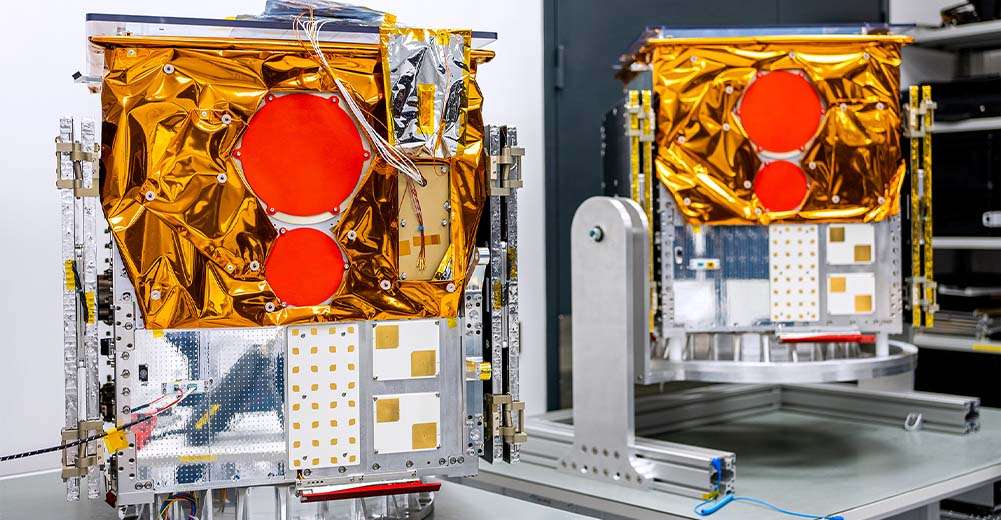 MP42 Microsatellite Bus